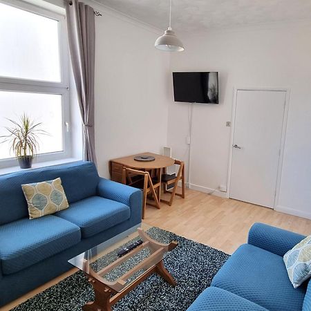 Southsea Escape - Coastal Holiday Apartment - 2 Double Bedrooms Portsmouth Buitenkant foto