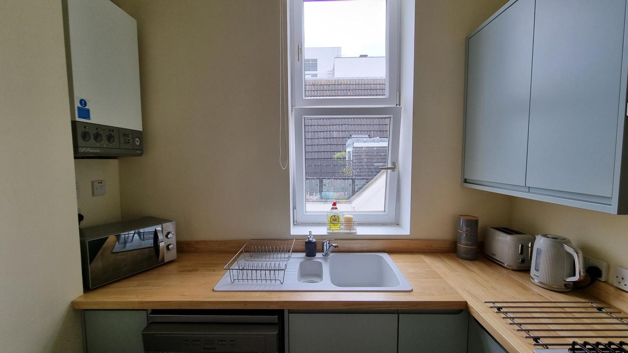 Southsea Escape - Coastal Holiday Apartment - 2 Double Bedrooms Portsmouth Buitenkant foto
